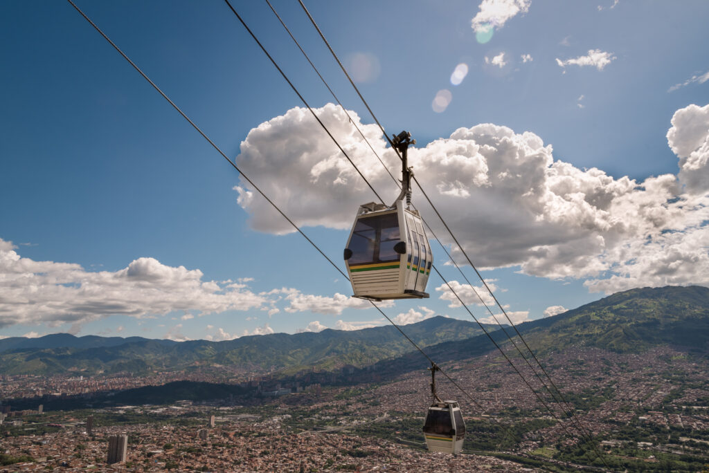 Voyage Unique - Cable Car Medellin
