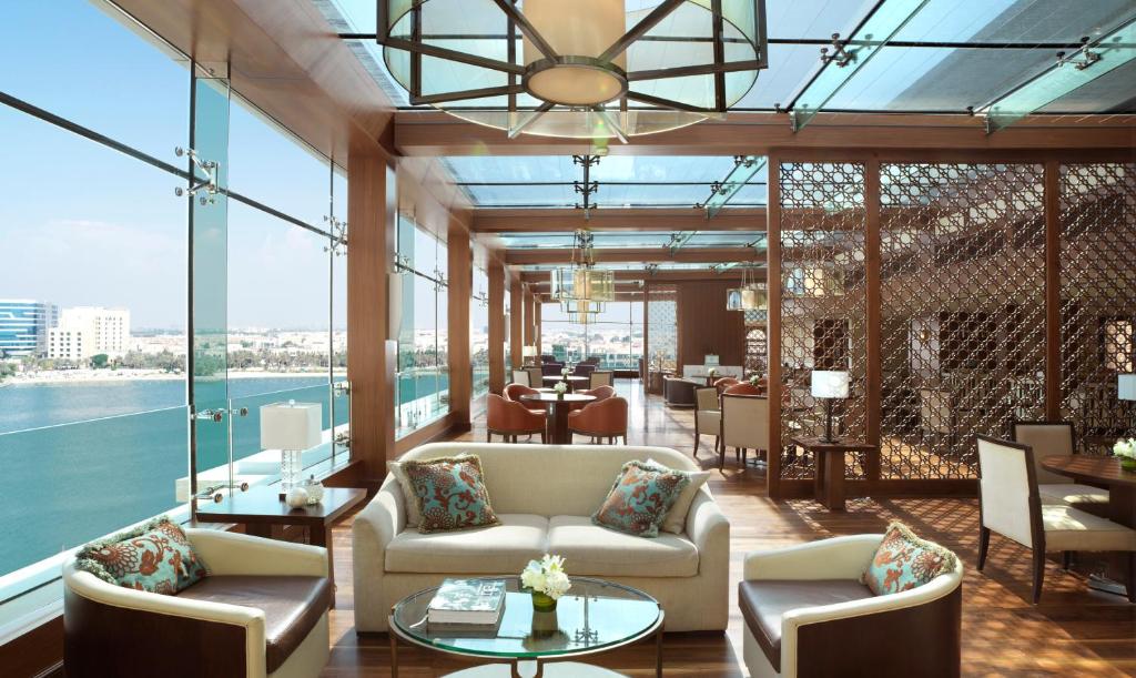 Voyage Unique - Ritz Carlton Abu Dhabi