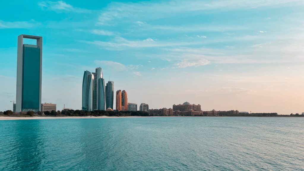 Voyage Unique - Abu Dhabi Skyline