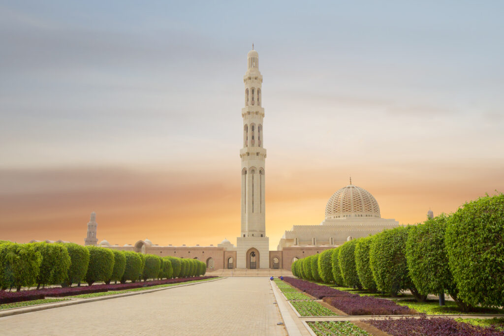 Voyage Unique - Muscat-Sultan-Qaboos-grand-mosque